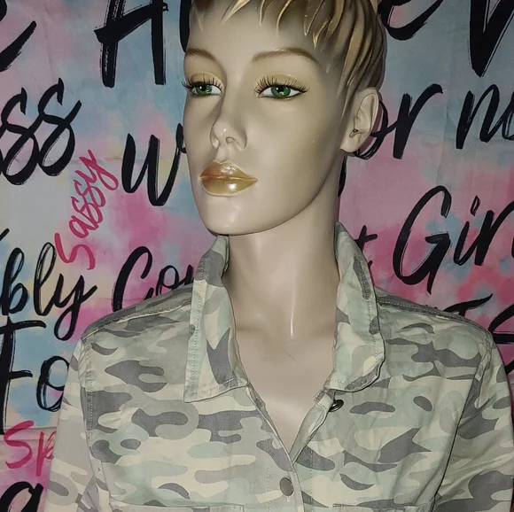 Jacket - Picture 1 of 5